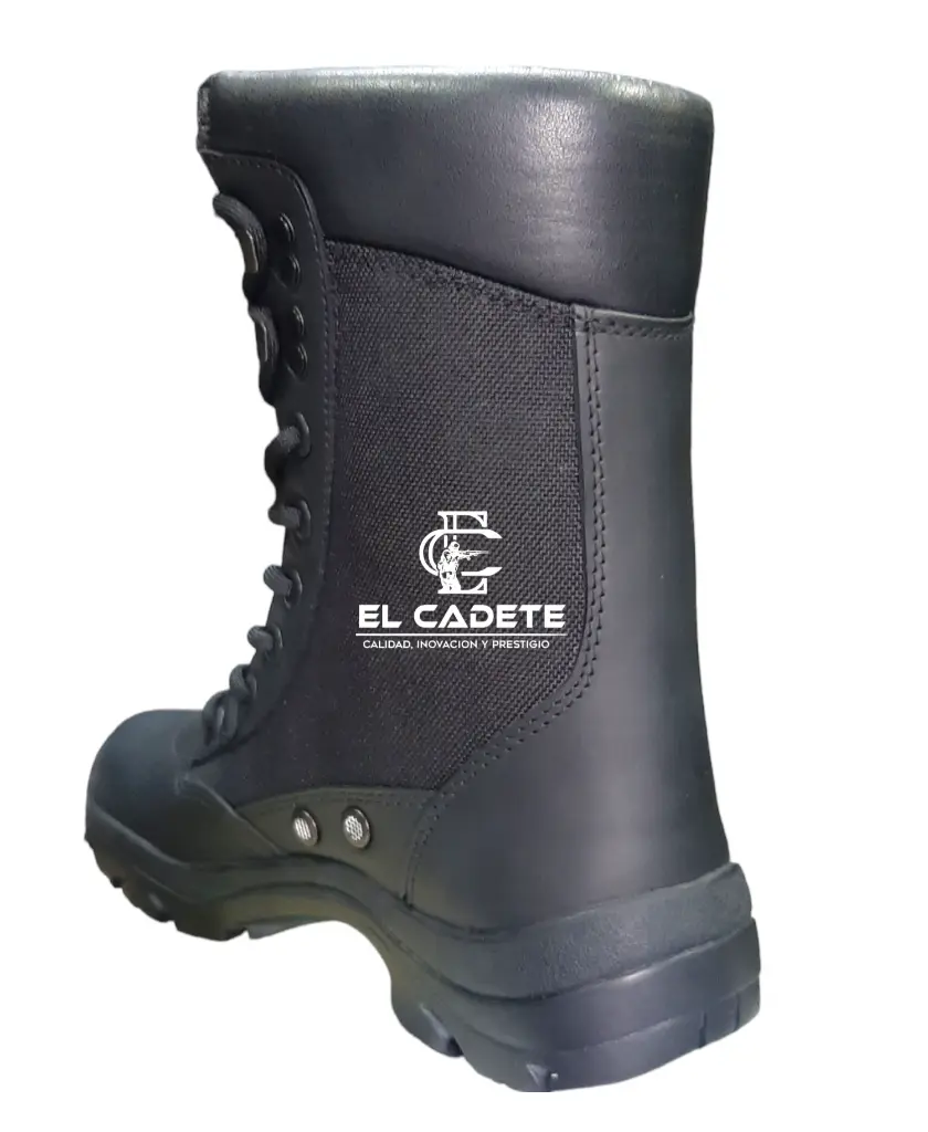 boTA tÁCTICA KNGURO 2.webp